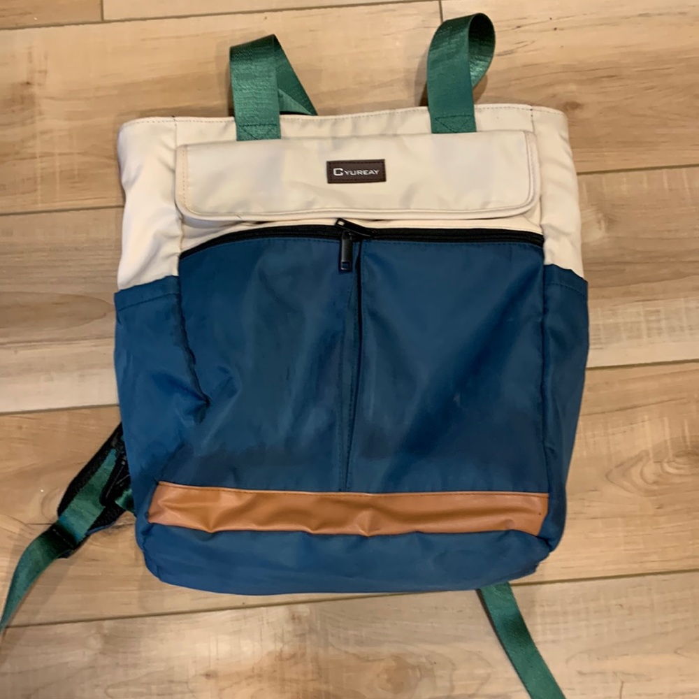 Cyureay Bag with USB port